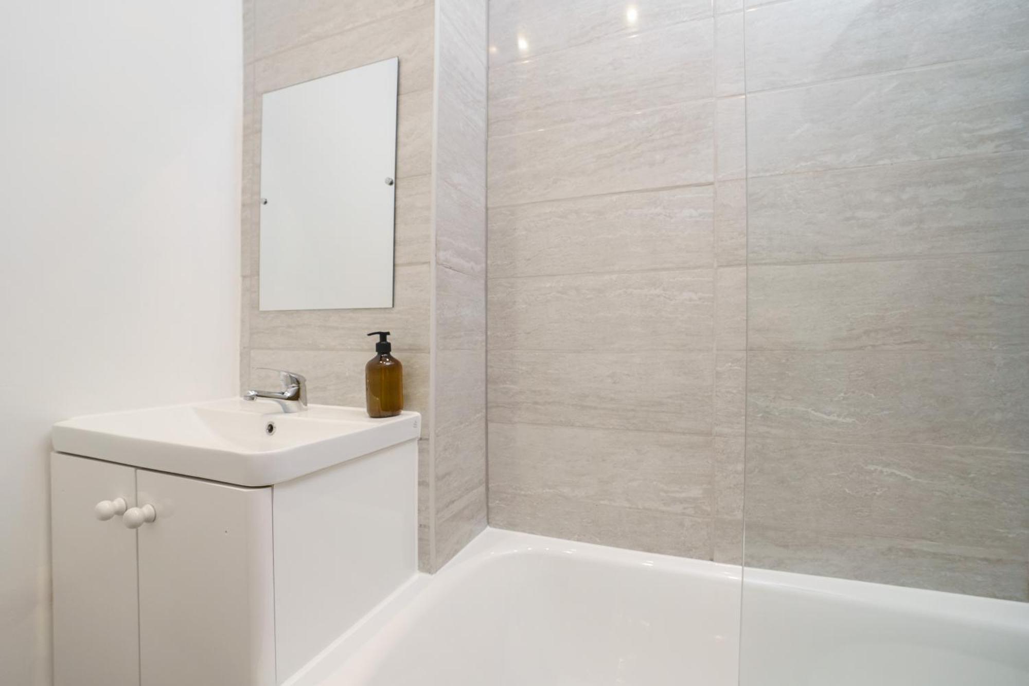 Best Covent Garden/Chinatown/Soho Location Лондон Екстериор снимка