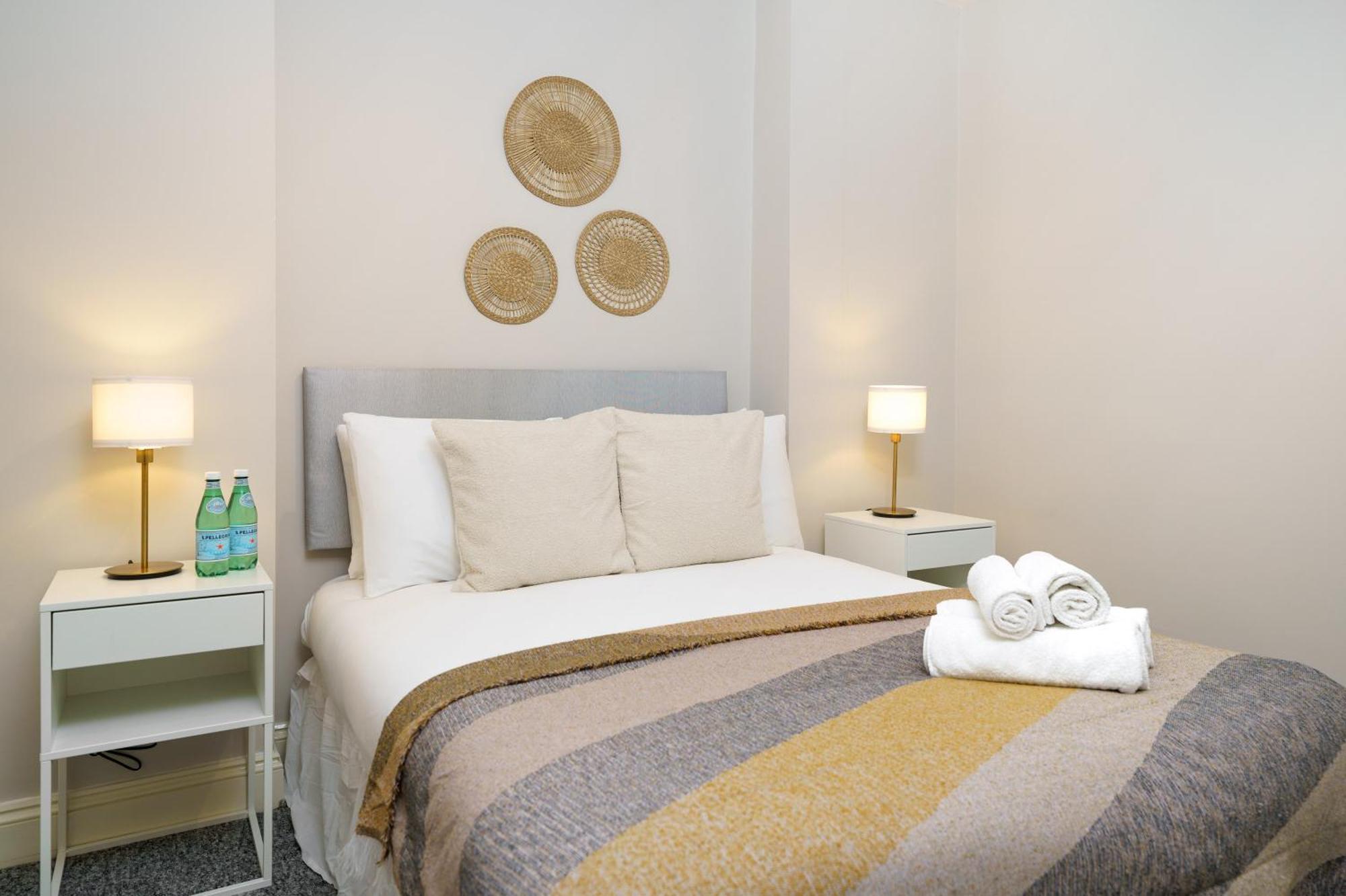 Best Covent Garden/Chinatown/Soho Location Лондон Екстериор снимка