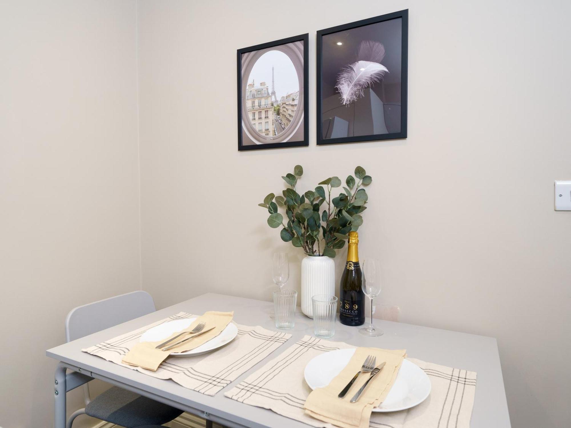 Best Covent Garden/Chinatown/Soho Location Лондон Екстериор снимка